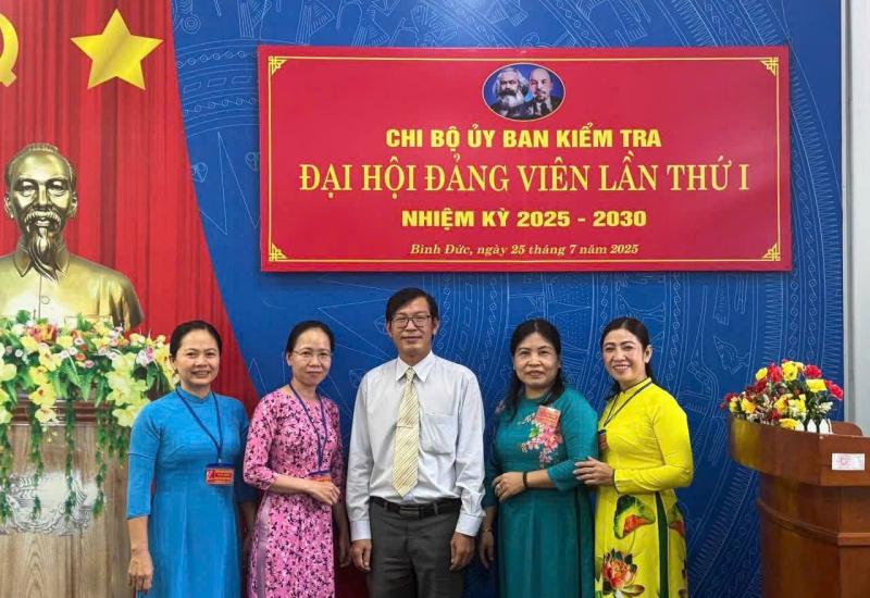 ĐẠI HỘI CHI BỘ CƠ QUAN ỦY BAN KIỂM TRA ĐẢNG ỦY PHƯỜNG BÌNH ĐỨC LẦN THỨ I, NHIỆM KÌ 2025-2030